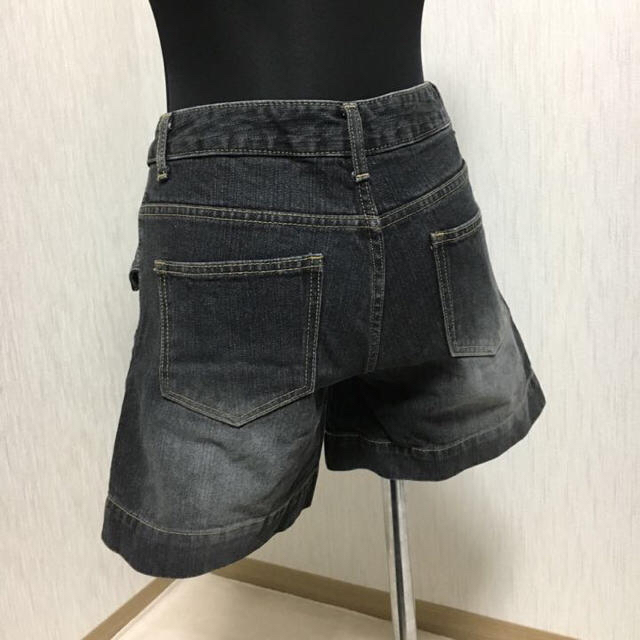 ニッセン(ニッセン)の251】ニッセン デニム ショートパンツ(ブラック)ウエスト61 レディースのパンツ(デニム/ジーンズ)の商品写真