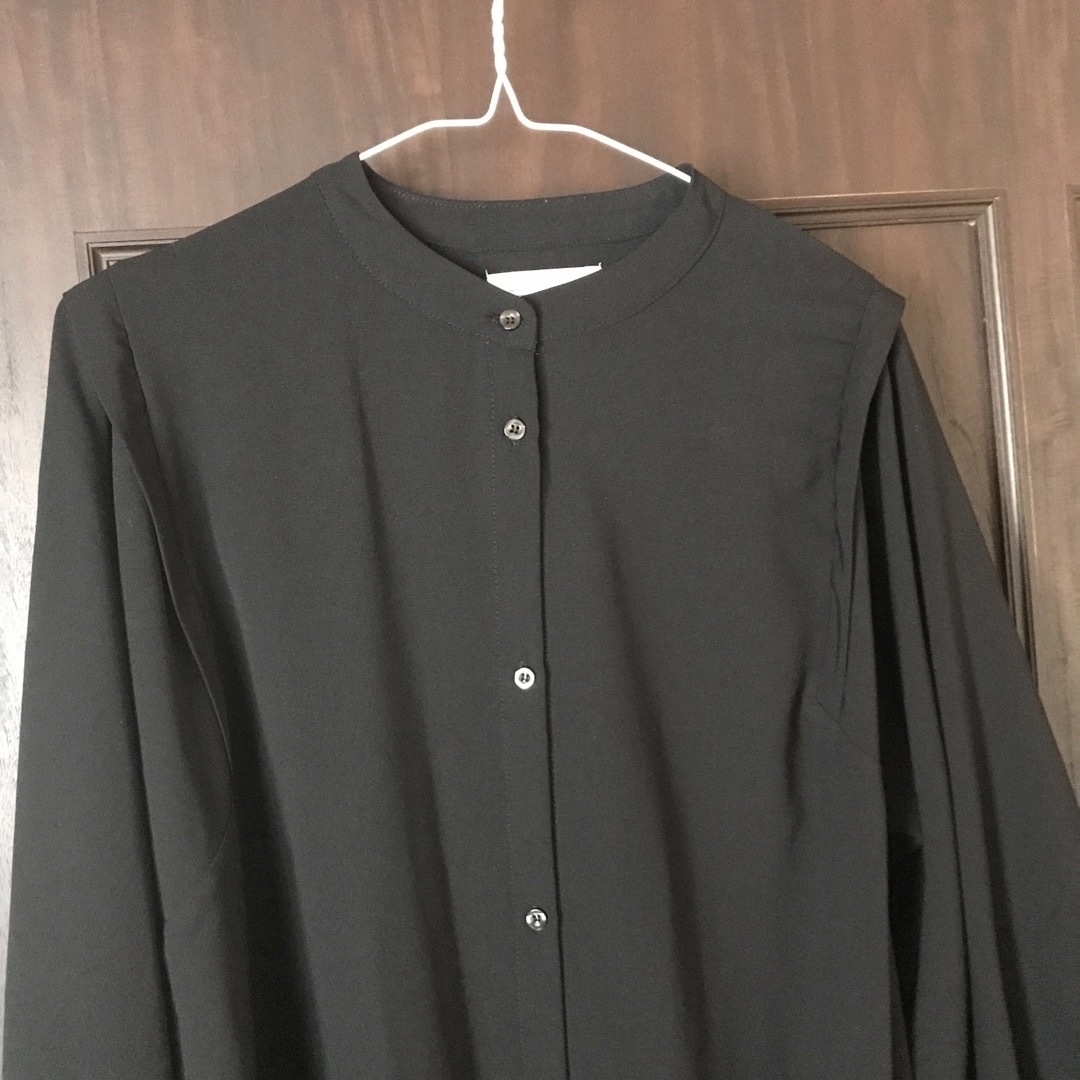 (黒色)ロングシャツ レディースのトップス(シャツ/ブラウス(長袖/七分))の商品写真