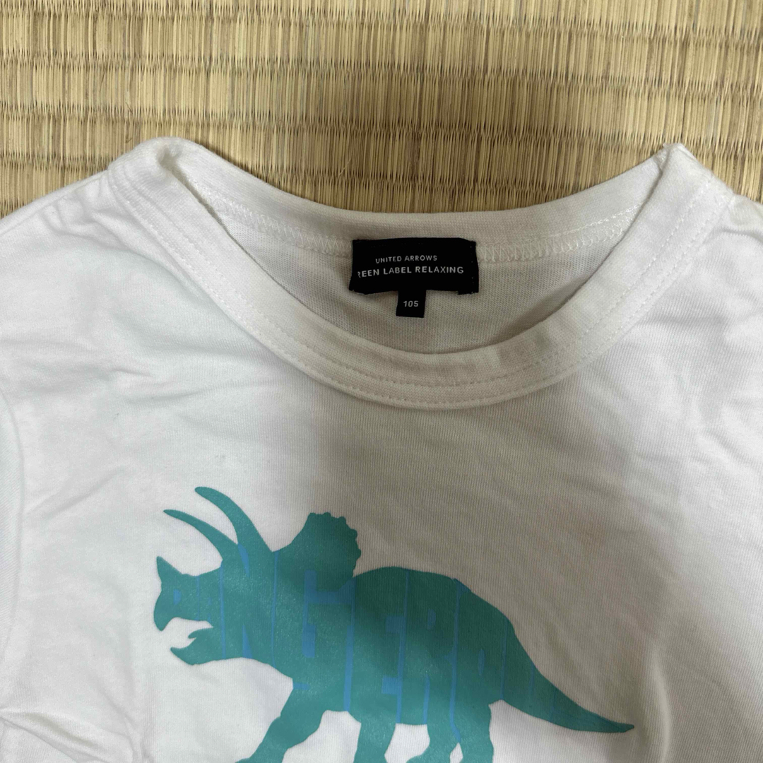 UNITED ARROWS green label relaxing(ユナイテッドアローズグリーンレーベルリラクシング)のグリーンレーベル　恐竜　トリケラトプス　Tシャツ　105 キッズ/ベビー/マタニティのキッズ服男の子用(90cm~)(Tシャツ/カットソー)の商品写真