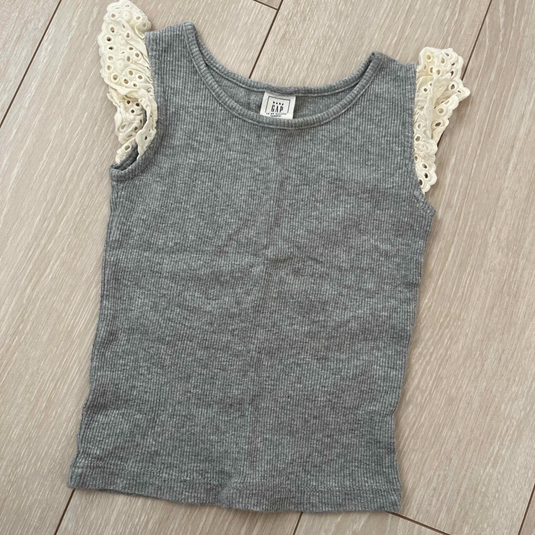 babyGAP(ベビーギャップ)のbaby gap タンクトップ キッズ/ベビー/マタニティのキッズ服女の子用(90cm~)(Tシャツ/カットソー)の商品写真