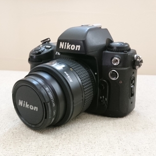 ニコン(Nikon)のase様専用 Nikon F100 おまけレンズ・ストロボ付き(フィルムカメラ)