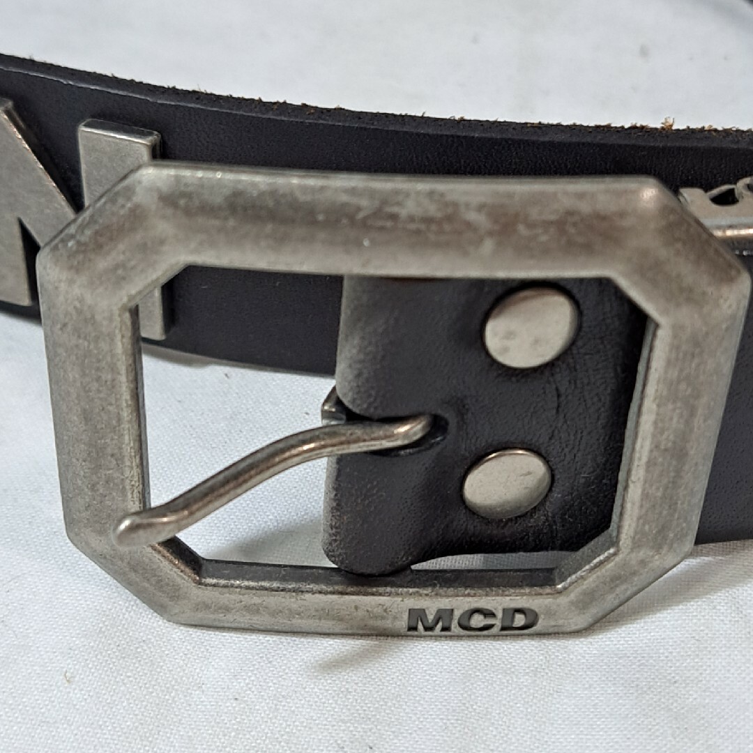 未使用　MCD　メタルレザーベルト　バックル　ブラック メンズのファッション小物(ベルト)の商品写真