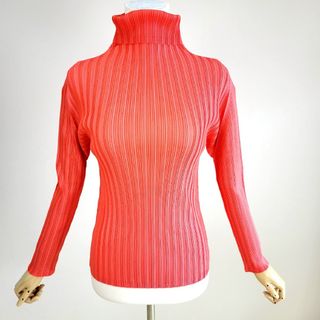 プリーツプリーズイッセイミヤケ(PLEATS PLEASE ISSEY MIYAKE)の【未使用品級】プリーツプリーズ　イッセイミヤケ　長袖カットソー　ピンク系　3(カットソー(長袖/七分))