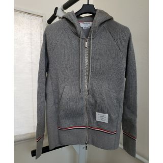 トムブラウン(THOM BROWNE)の【極美品】THOM BROWNE トムブラウン　ジップアップパーカー　1(パーカー)