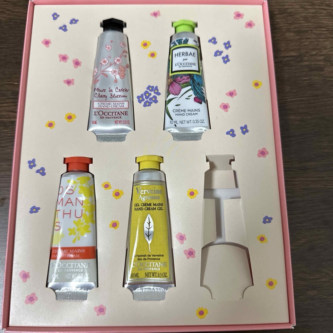 L'OCCITANE(ロクシタン)のロクシタン　ハンドクリーム　5つセット コスメ/美容のボディケア(ハンドクリーム)の商品写真