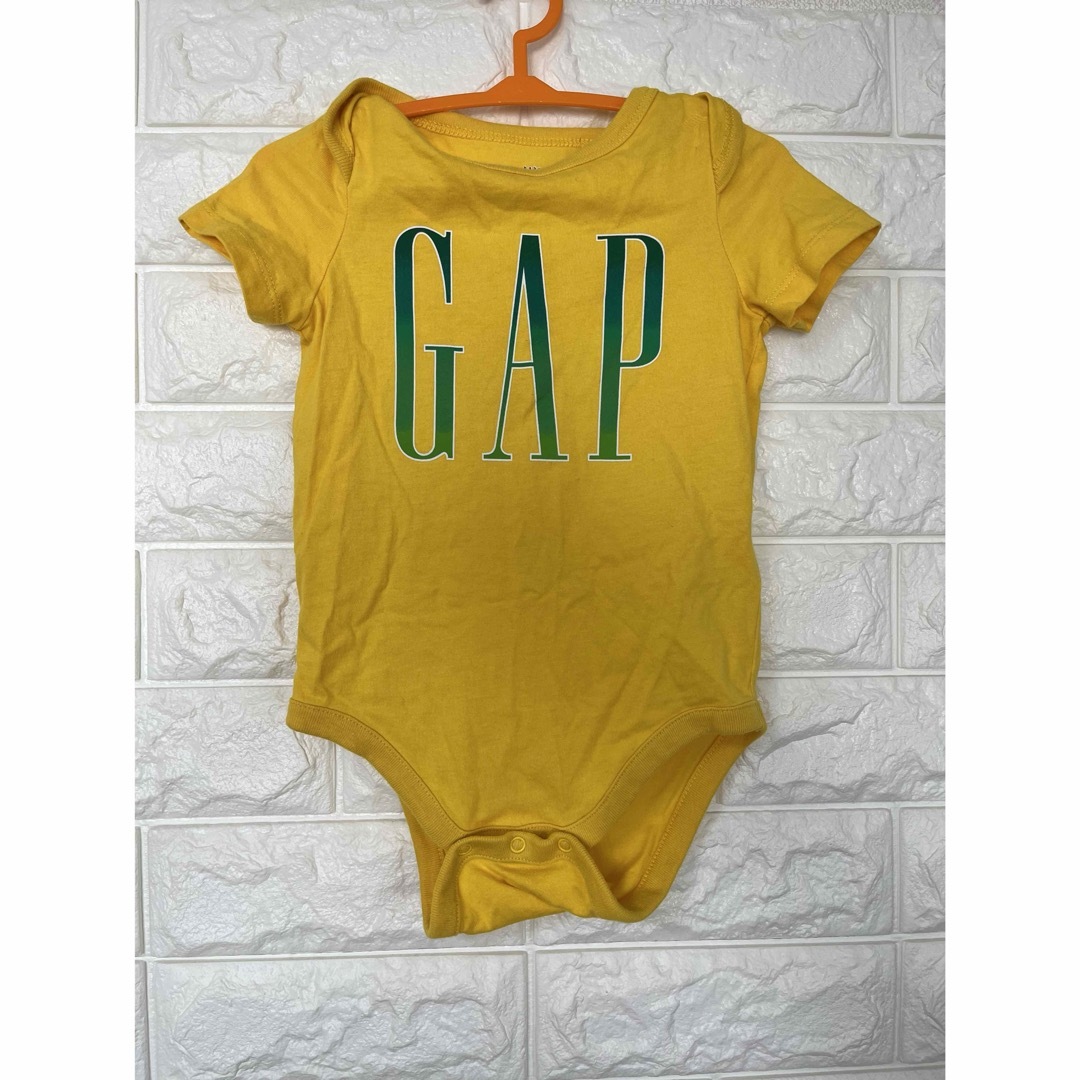 babyGAP(ベビーギャップ)のbaby Gap 半袖 ロンパース 足なし 70 キッズ/ベビー/マタニティのベビー服(~85cm)(ロンパース)の商品写真