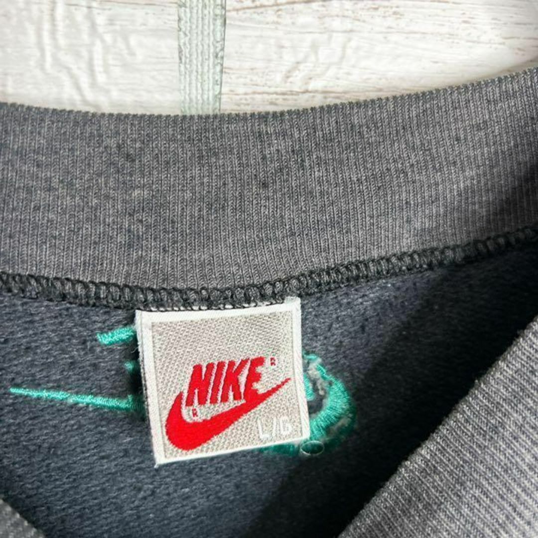 NIKE(ナイキ)の【入手困難!!】ナイキ ✈︎刺繍ロゴ FORCE 銀タグ ゆるだぼ 裏起毛 メンズのトップス(スウェット)の商品写真