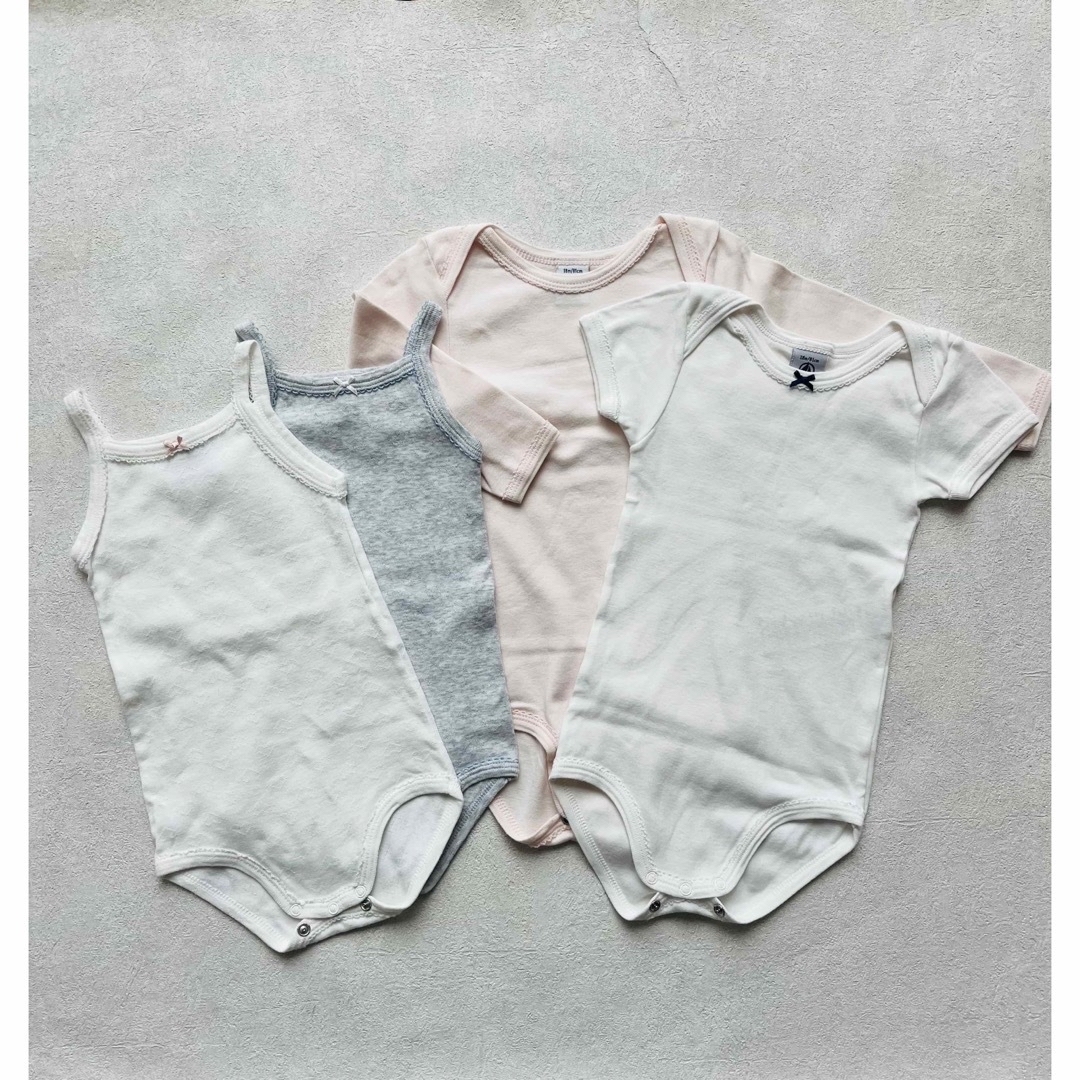 PETIT BATEAU(プチバトー)のPETIT BATEAU★ 12m.18m ロンパース4点セット　プチバトー キッズ/ベビー/マタニティのベビー服(~85cm)(肌着/下着)の商品写真