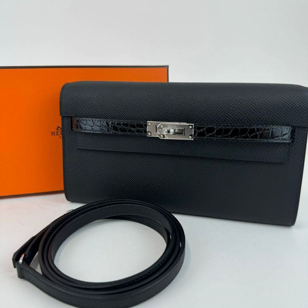 Hermes(エルメス)の新品 HERMES エルメス kelly to go Touch ケリートゥーゴータッチ Black ブラック PHW シルバー金具 B刻 メンズのファッション小物(その他)の商品写真