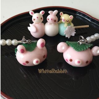 ☘handmade☘ハンドメイド　2個セット　ストラップキーホルダー(キーホルダー/ストラップ)