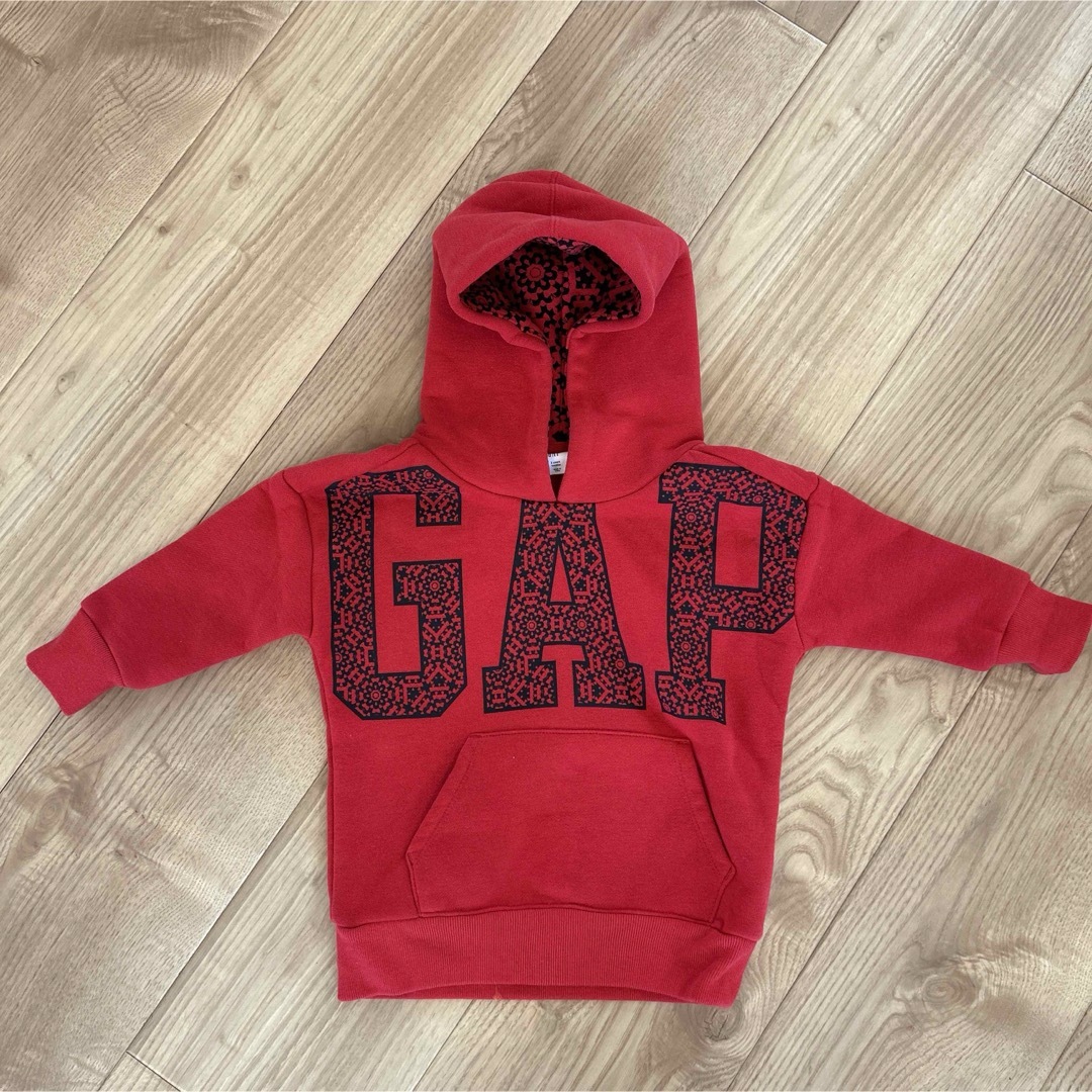 babyGAP(ベビーギャップ)のGAP裏起毛パーカー キッズ/ベビー/マタニティのキッズ服女の子用(90cm~)(Tシャツ/カットソー)の商品写真