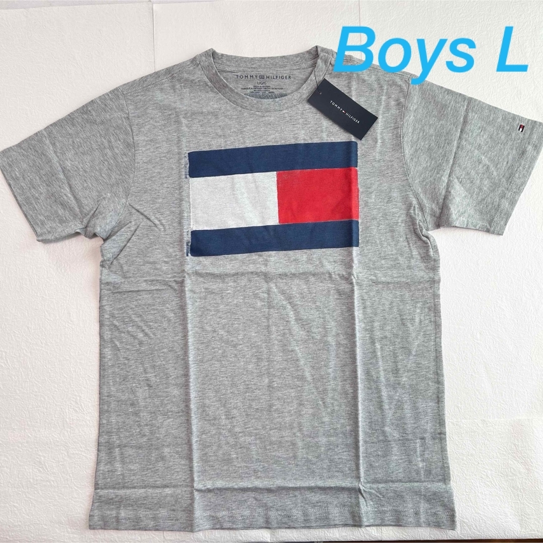 TOMMY HILFIGER(トミーヒルフィガー)のトミーヒルフィガー 半袖Tシャツ ボーイズLサイズ グレー キッズ/ベビー/マタニティのキッズ服男の子用(90cm~)(Tシャツ/カットソー)の商品写真