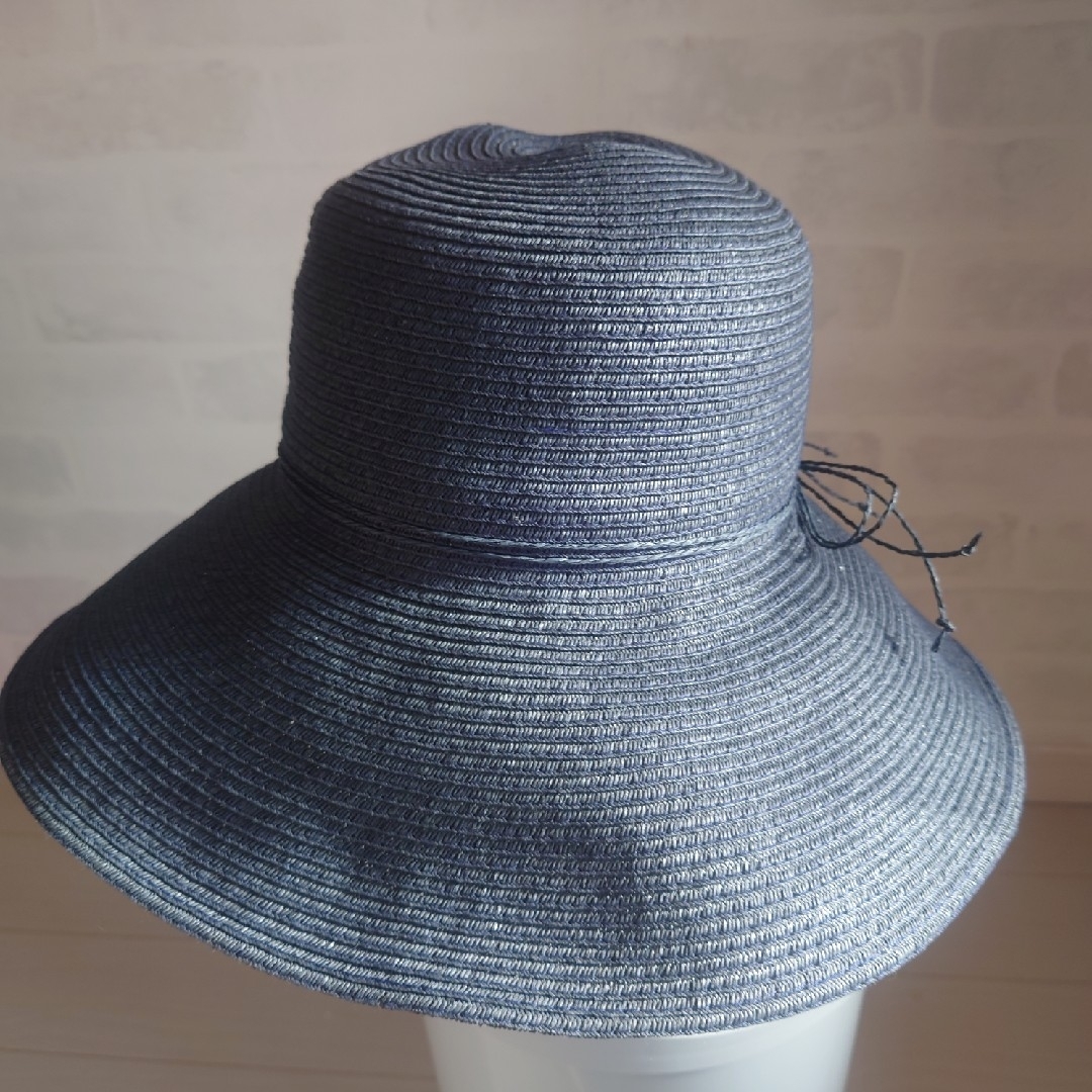UNIQLO(ユニクロ)の【UNIQLO】帽子　ペーパーハット　紺 レディースの帽子(麦わら帽子/ストローハット)の商品写真