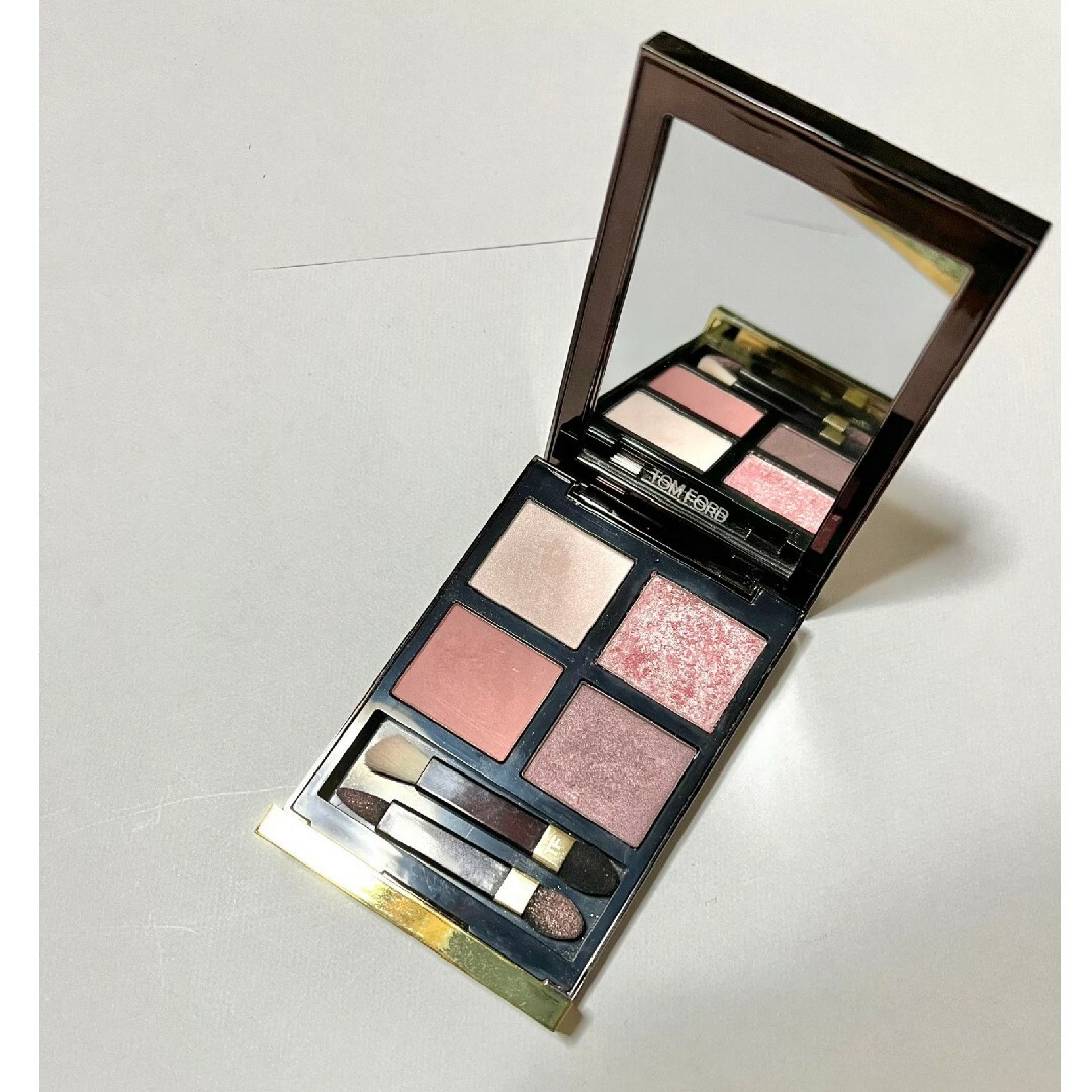 TOM FORD BEAUTY(トムフォードビューティ)の最終値下げ‼️トムフォード　アイ　カラー　クォード　ビューティインソレントローズ コスメ/美容のベースメイク/化粧品(アイシャドウ)の商品写真