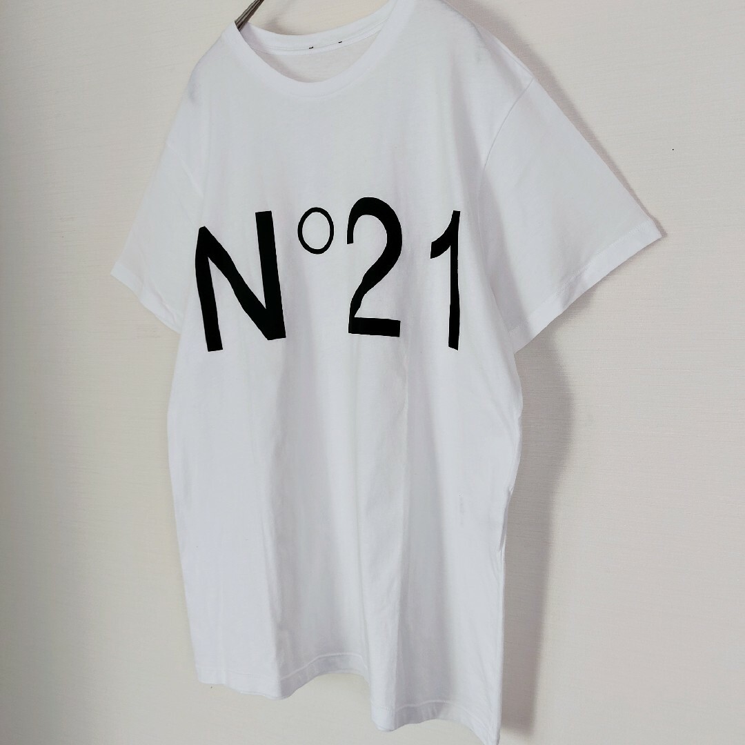 N°21(ヌメロヴェントゥーノ)の【ビッグロゴ】N°21 ヌメロ ヴェントゥーノ☆半袖Tシャツ　白　イタリア製　S メンズのトップス(Tシャツ/カットソー(半袖/袖なし))の商品写真