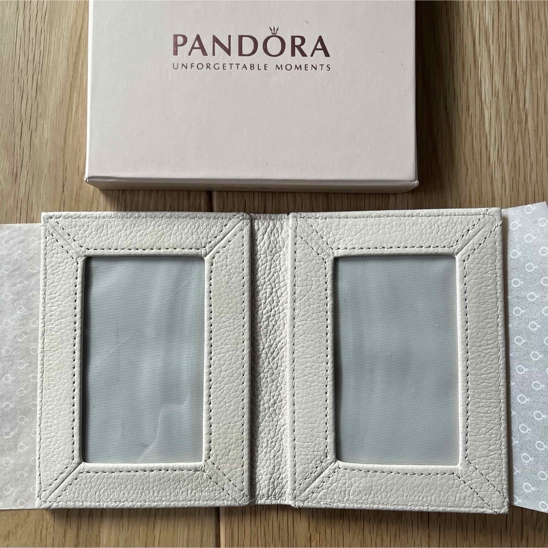 PANDORA(パンドラ)の新品未使用)Pandora パスケース クリーム色 レディースのファッション小物(名刺入れ/定期入れ)の商品写真