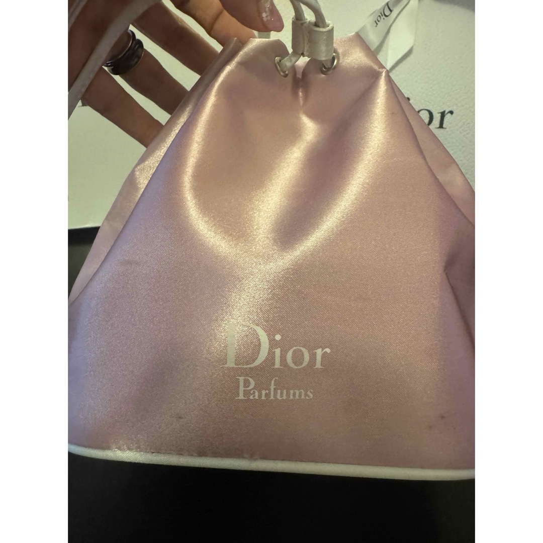 Dior(ディオール)の新品未使用品　Dior Beauty 巾着ポーチ レディースのファッション小物(ポーチ)の商品写真
