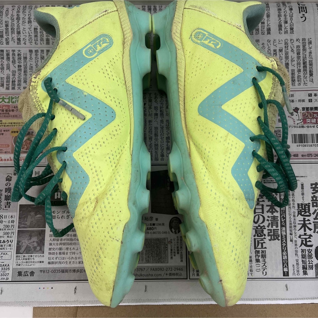 PUMA(プーマ)のPUMA プーマ　サイズ22.5 裏のソール7.8割残 スポーツ/アウトドアのサッカー/フットサル(シューズ)の商品写真