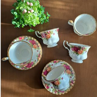 ロイヤルアルバート(ROYAL ALBERT)のROYAL ALBERT ロイヤルアルバート　ティーカップ 5セット(グラス/カップ)