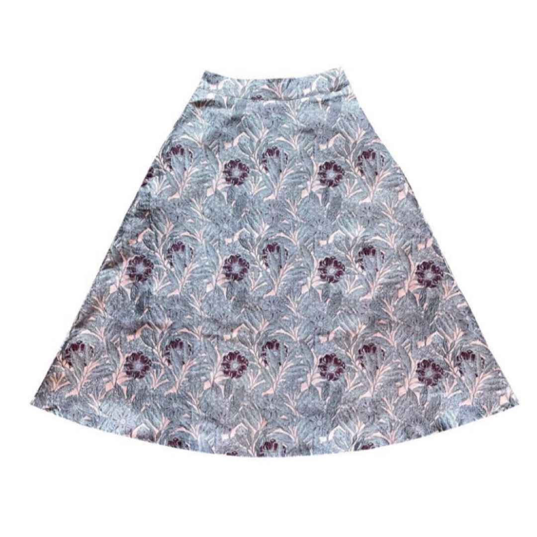 Chesty(チェスティ)の美品　HIAND フラワージャガードAラインスカート レディースのスカート(ひざ丈スカート)の商品写真