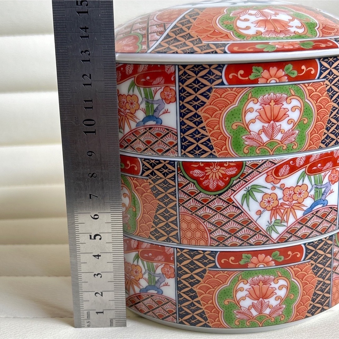 有田焼 - 三洋陶器 龍峰窯 林斎 古伊万里 三段重 蓋付き重ね鉢 有田焼 - 三洋陶器 龍峰窯 林斎 古伊万里 三段重 蓋付き重ね鉢