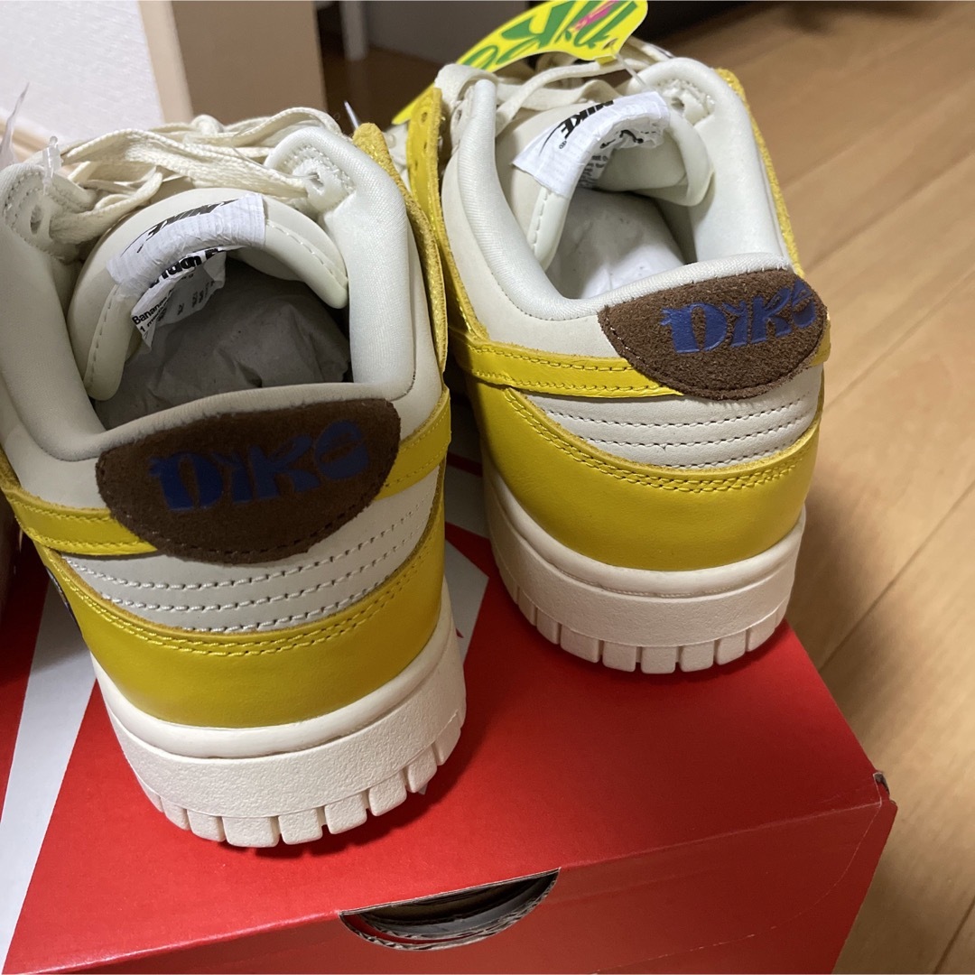 NIKE(ナイキ)の値下げ！NIKE ウィメンズ dunk low LX banana 24cm レディースの靴/シューズ(スニーカー)の商品写真