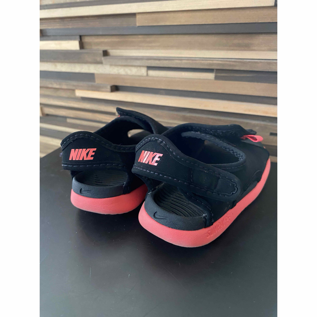 NIKE(ナイキ)のNIKEサンダル　ネオンピンク キッズ/ベビー/マタニティのキッズ靴/シューズ(15cm~)(サンダル)の商品写真