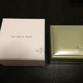 ヴァンクリーフアーペル　ケース＆箱