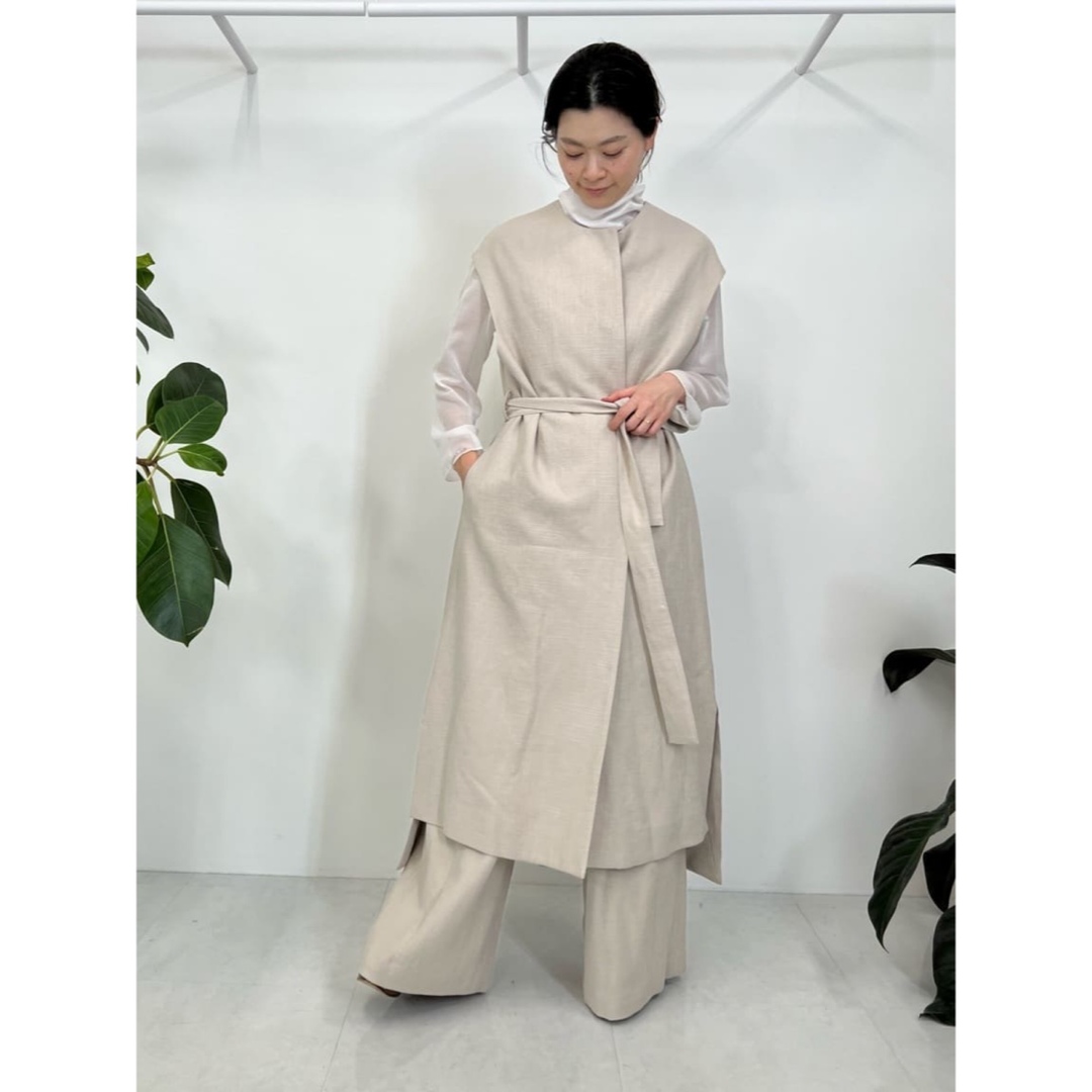 L'Appartement DEUXIEME CLASSE(アパルトモンドゥーズィエムクラス)のLE PHIL 39,600円22S/S コットン麻2WAYロングジレ レディースのトップス(ベスト/ジレ)の商品写真