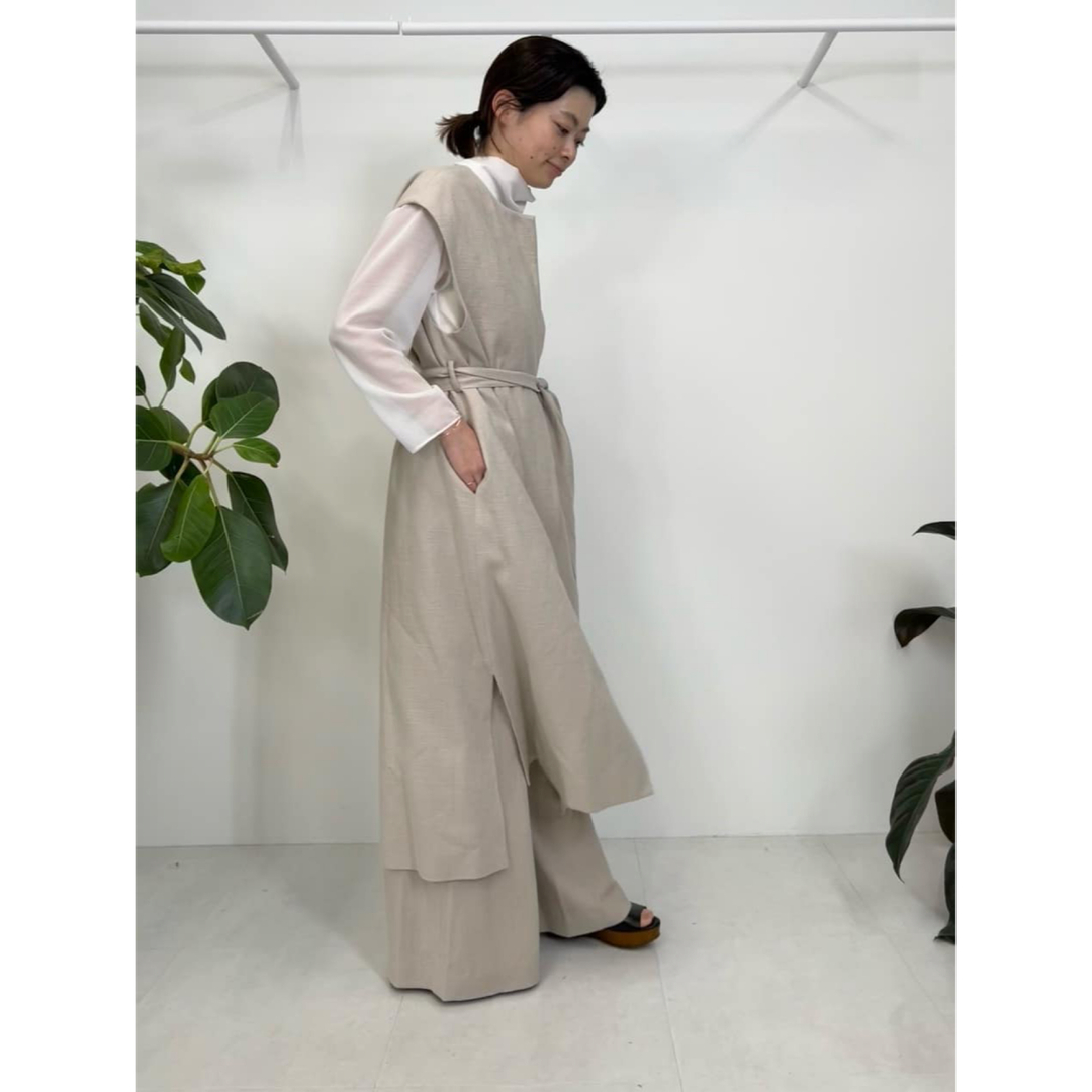 L'Appartement DEUXIEME CLASSE(アパルトモンドゥーズィエムクラス)のLE PHIL 39,600円22S/S コットン麻2WAYロングジレ レディースのトップス(ベスト/ジレ)の商品写真