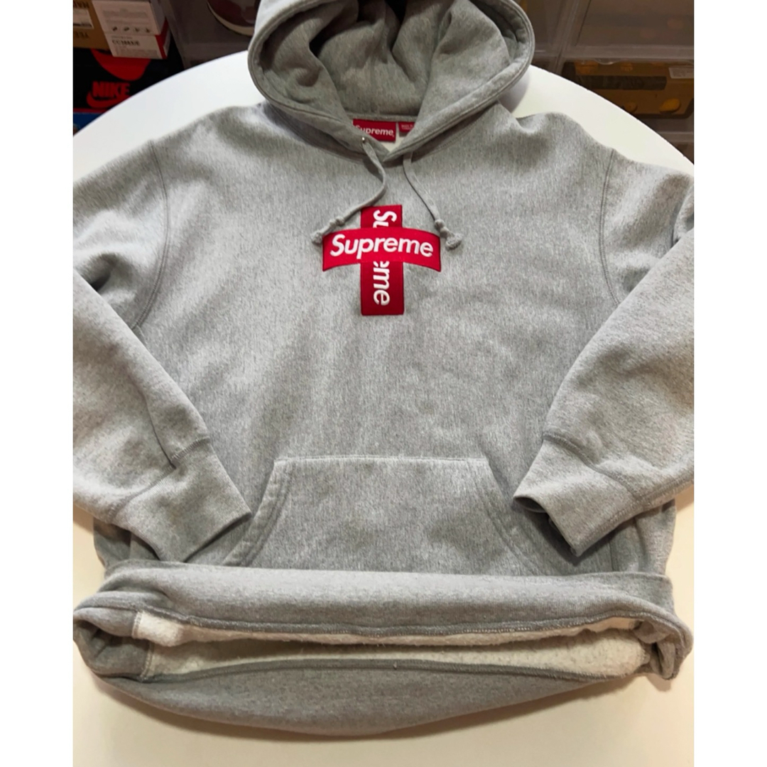 Supreme(シュプリーム)のSupreme Cross Box Logo Hooded Sweatshirt メンズのトップス(パーカー)の商品写真