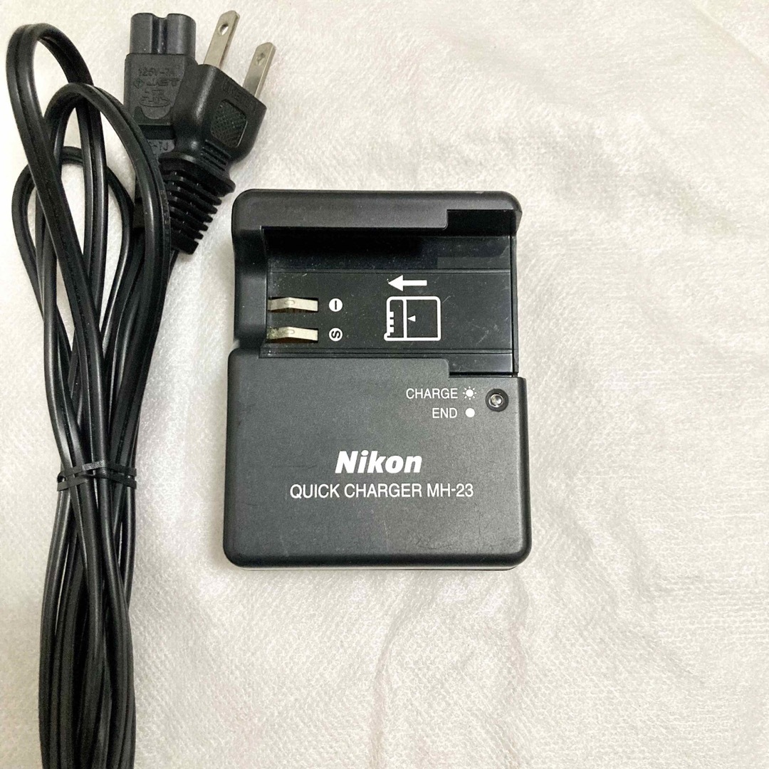 Nikon(ニコン)のNikon【ニコン】充電器MH-23 スマホ/家電/カメラのカメラ(その他)の商品写真