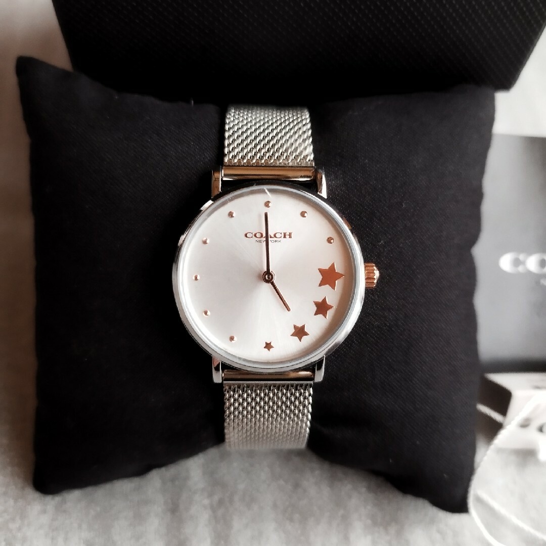 COACH(コーチ)の【新品】COACH レディース 腕時計 星柄 レディースのファッション小物(腕時計)の商品写真