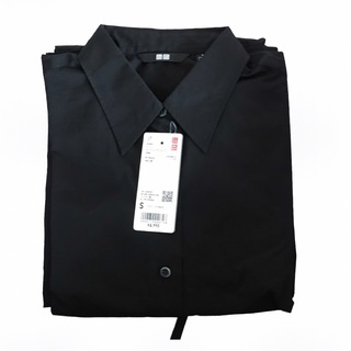 ユニクロ(UNIQLO)のユニクロ　未使用　ロングシャツワンピース Sサイズ　長袖　ブラック　綿100%(ロングワンピース/マキシワンピース)