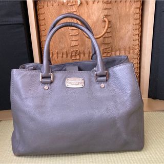 マイケルコース(Michael Kors)のマイケルコース　ハンドバッグ　グレー(ハンドバッグ)