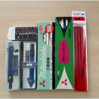 三菱鉛筆 - HB鉛筆17本、赤鉛筆7本、黄色鉛筆1本、消しゴム1個、コンパス2個