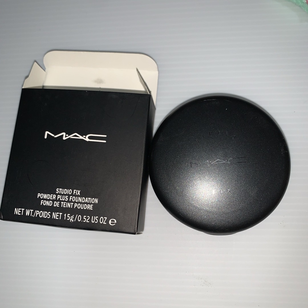 MAC(マック)のMAC パウダープラスファンデーションNC20 15g コスメ/美容のベースメイク/化粧品(ファンデーション)の商品写真