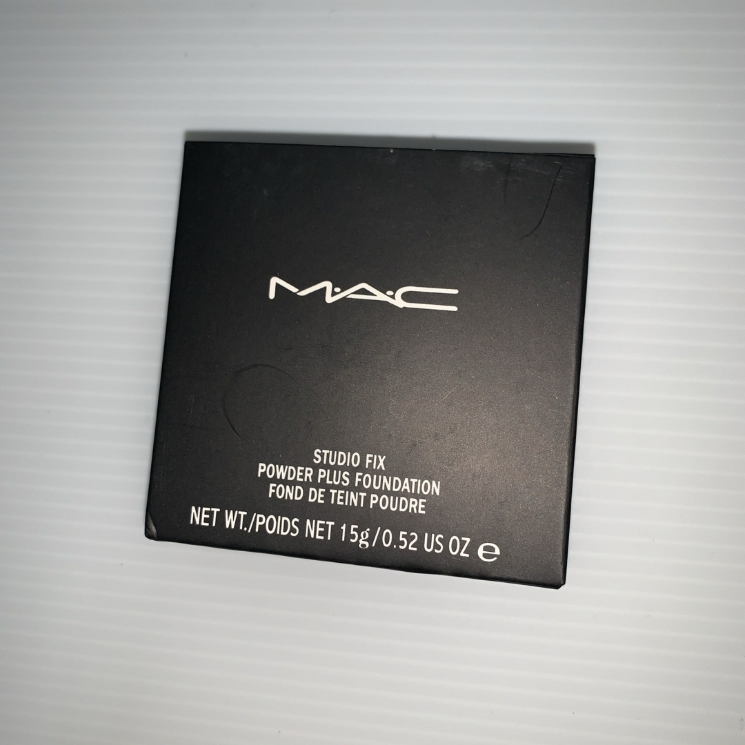 MAC(マック)のMAC パウダープラスファンデーションNC20 15g コスメ/美容のベースメイク/化粧品(ファンデーション)の商品写真