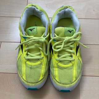 ミズノ(MIZUNO)のミズノ【MIZUNO】　23.5cm　ランニングシューズ　イエロー(シューズ)