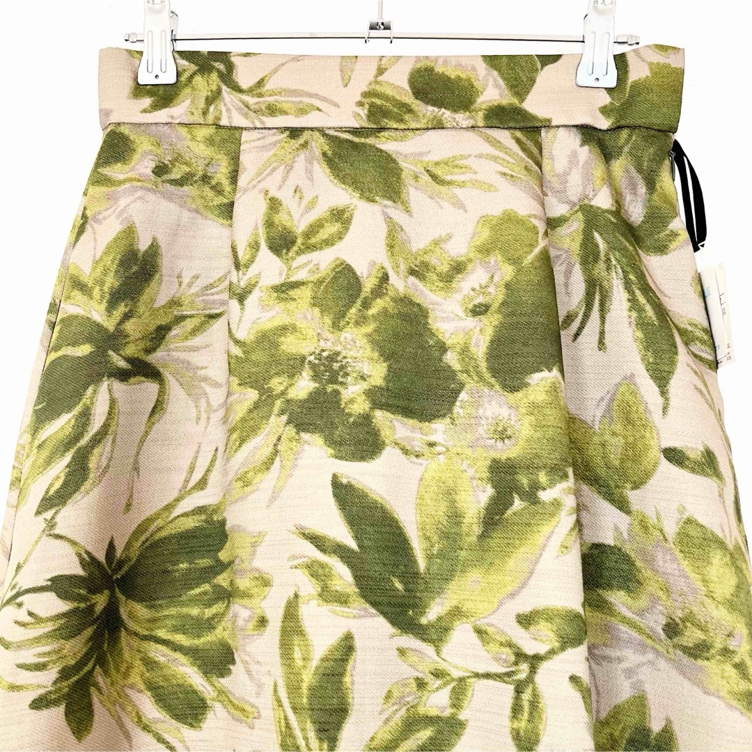 STRAWBERRY-FIELDS(ストロベリーフィールズ)のSTRAWBERRY-FIELDS 花柄 ロング丈 フレアスカートグリーン 春 レディースのスカート(ロングスカート)の商品写真