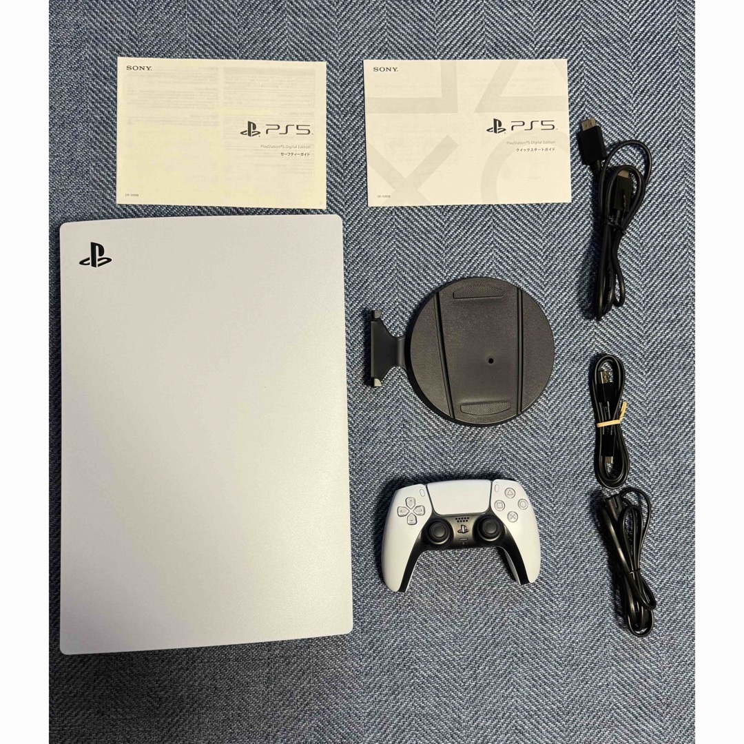 SONY(ソニー)のカタ様専用　PS5 エンタメ/ホビーのゲームソフト/ゲーム機本体(家庭用ゲーム機本体)の商品写真