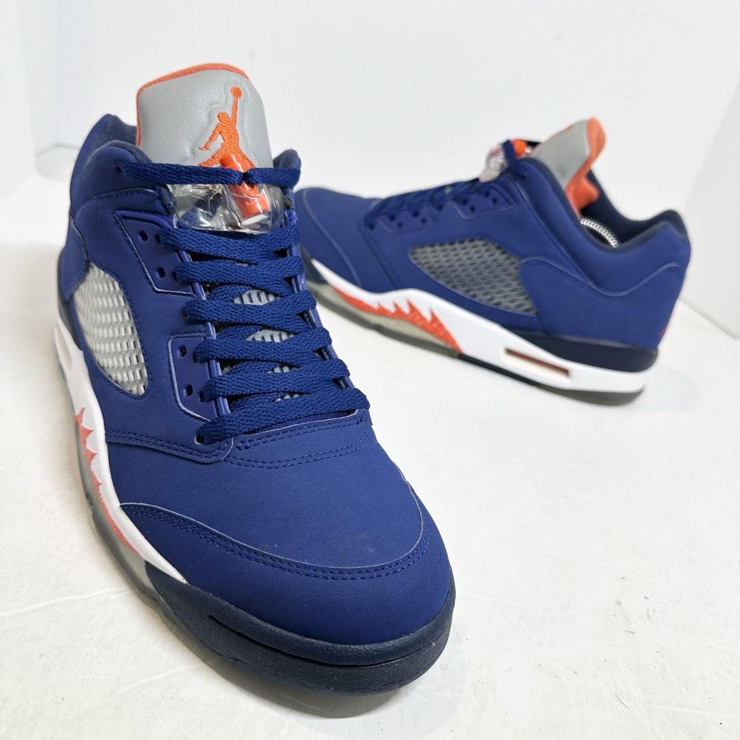 NIKE(ナイキ)の美品★NIKE★エアジョーダン5★KNICKS/ニックス★ブルー×オレンジ★27 メンズの靴/シューズ(スニーカー)の商品写真