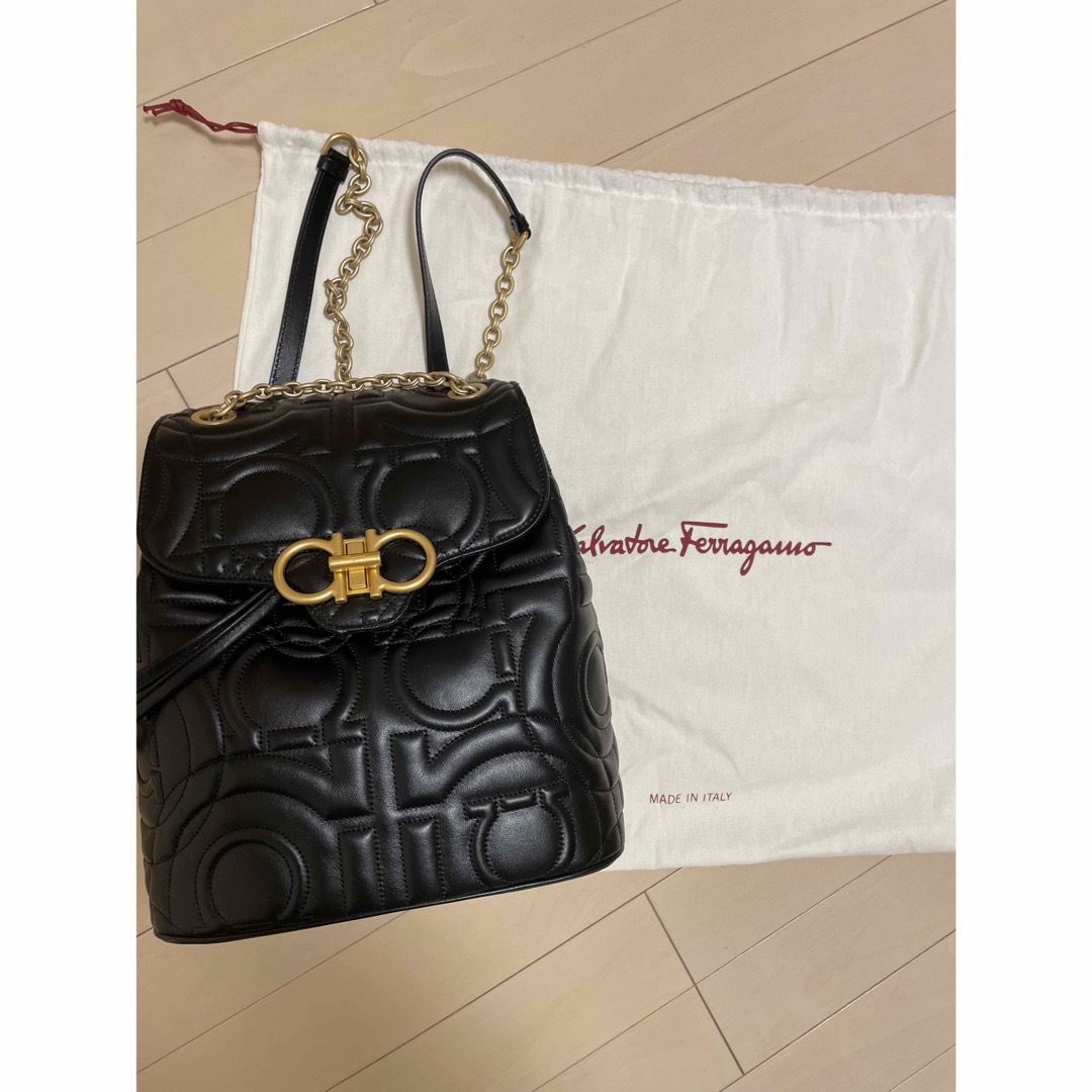 Salvatore Ferragamo(サルヴァトーレフェラガモ)のフェラガモ  リュック レディースのバッグ(リュック/バックパック)の商品写真