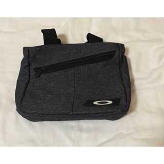 オークリー(Oakley)のOAKLEV バッグ(ショルダーバッグ)