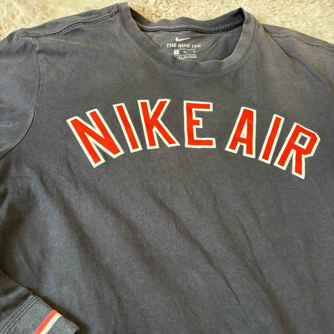 NIKE(ナイキ)のNIKE ナイキ　長袖シャツ　黒色　XLサイズ メンズのトップス(Tシャツ/カットソー(七分/長袖))の商品写真