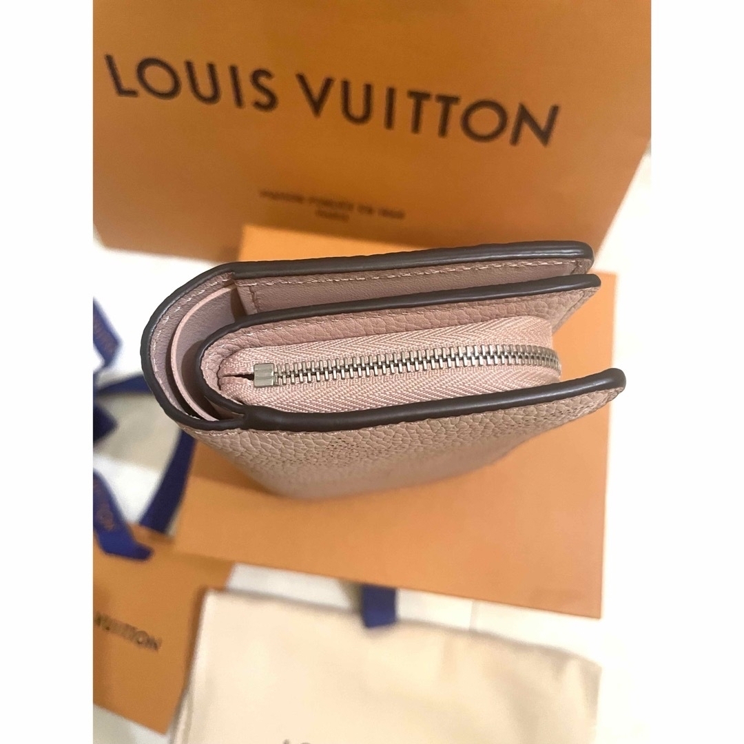 LOUIS VUITTON(ルイヴィトン)の【極美品】ヴィトン　ポルトフォイユ•クレア　財布 レディースのファッション小物(財布)の商品写真