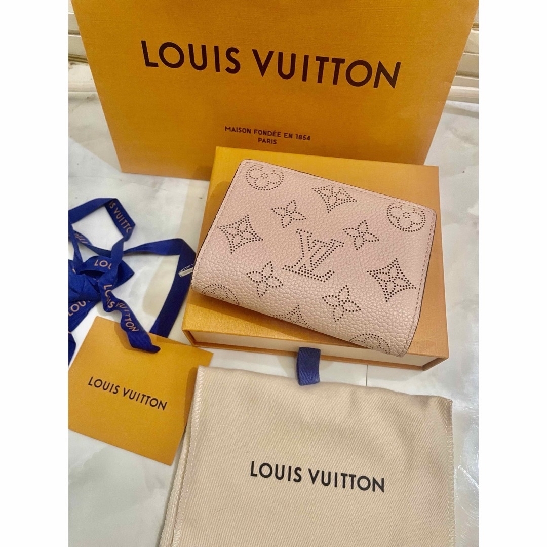 LOUIS VUITTON(ルイヴィトン)の【極美品】ヴィトン　ポルトフォイユ•クレア　財布 レディースのファッション小物(財布)の商品写真