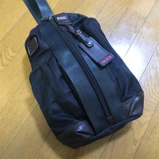 トゥミ(TUMI)のTUMI メンズ ボディバッグ 黒(ボディーバッグ)