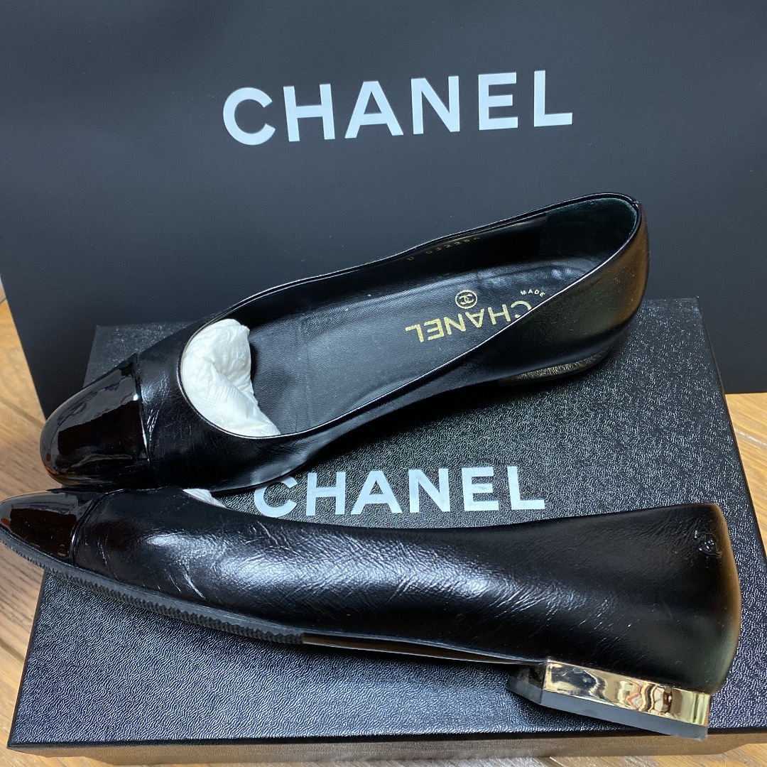CHANEL(シャネル)のCHANEL シャネル　バレエシューズ　黒　37.5 レディースの靴/シューズ(バレエシューズ)の商品写真