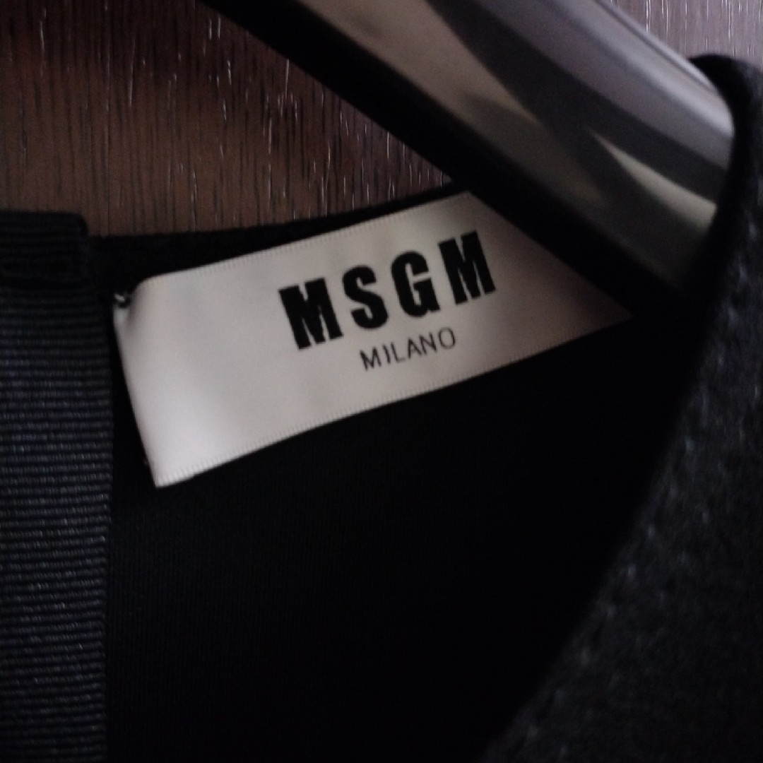 MSGM(エムエスジイエム)の新品同様★MSGM★ブラックワンピース レディースのワンピース(ひざ丈ワンピース)の商品写真